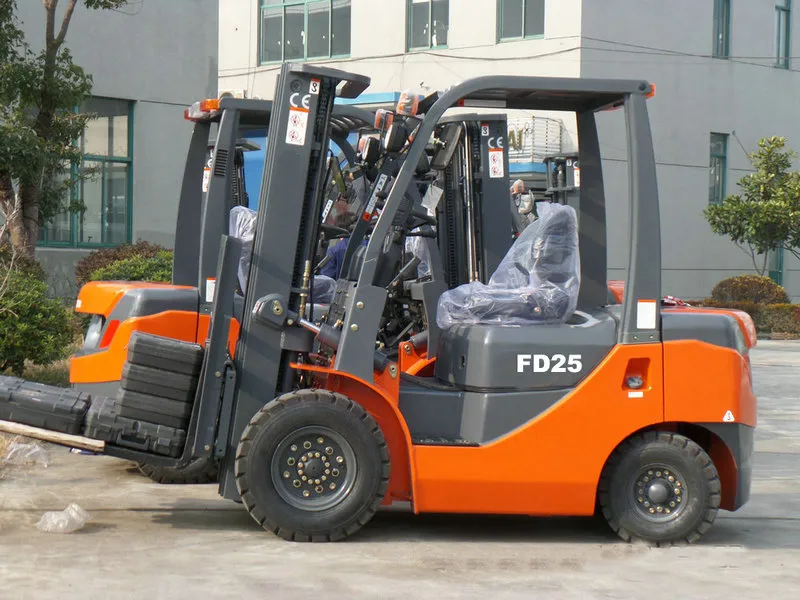 2500kg Load Capacity Forklift Diesel Type Competitive Price