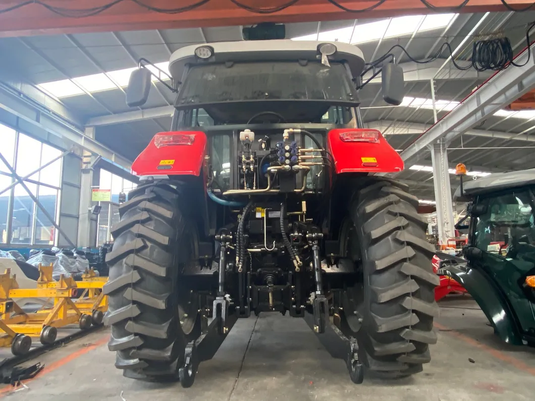 New Fashion Tractor 150 HP Tractor, Agricultural Tractor Th 1504 Farm Tractor for Trailer, Power Tiller